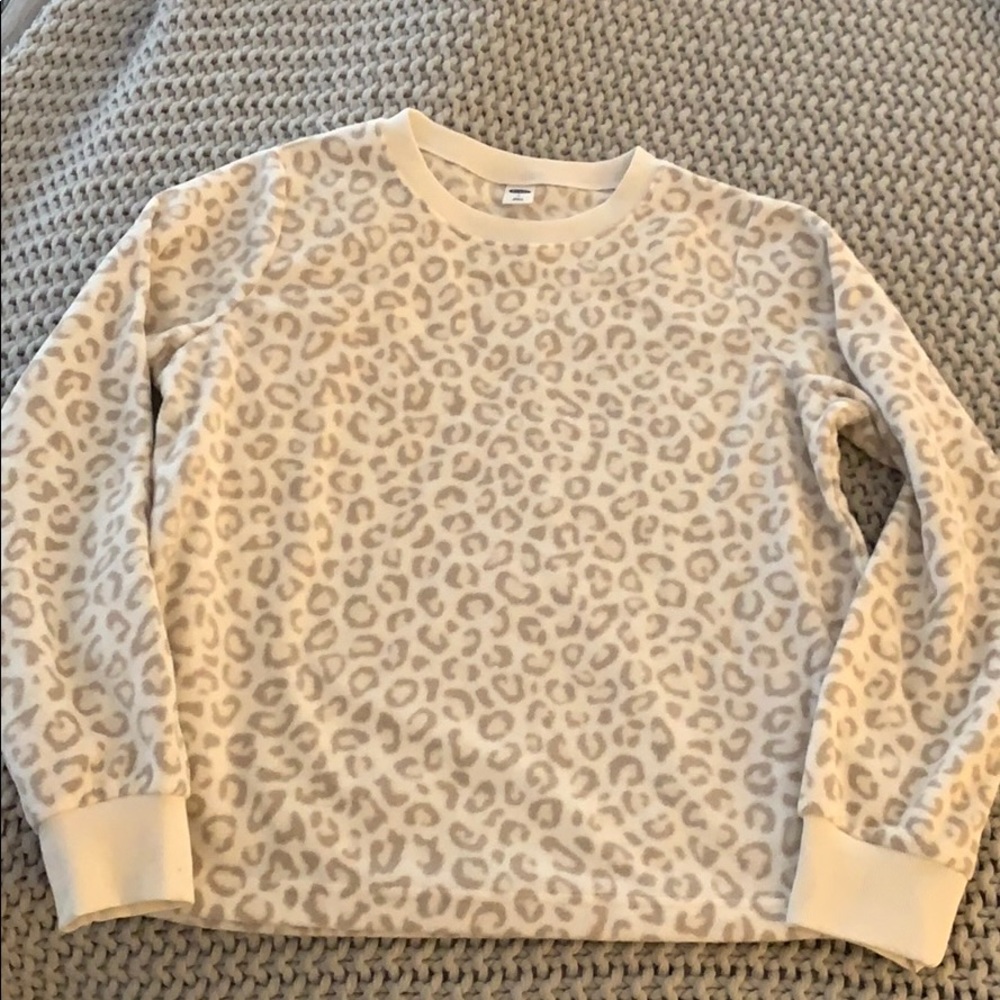 Old Navy Cheetah Long Sleeve